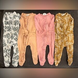 SpearmintLOVE ruffle zipper footie bundle